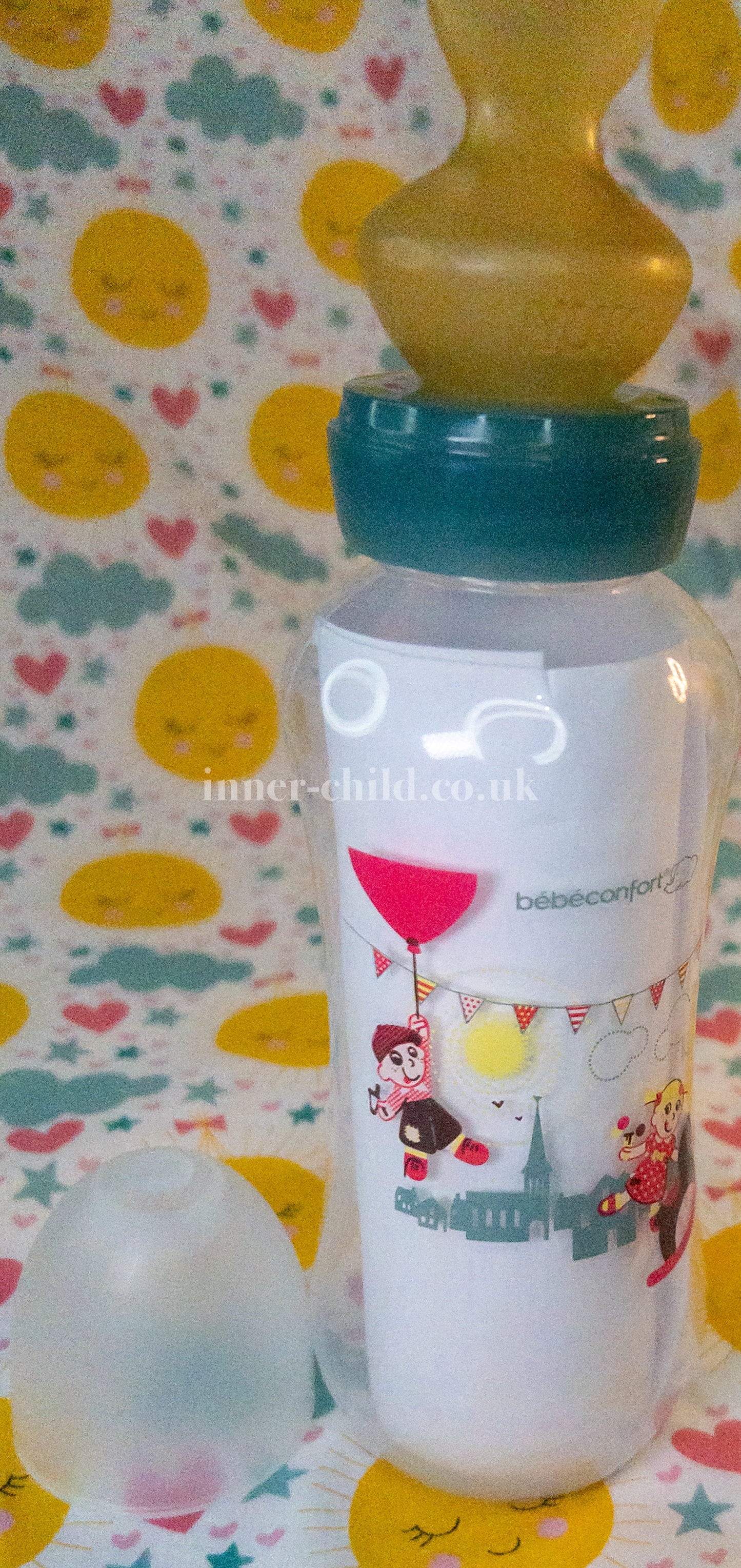 Children playing, 360ml (12oz) bottle