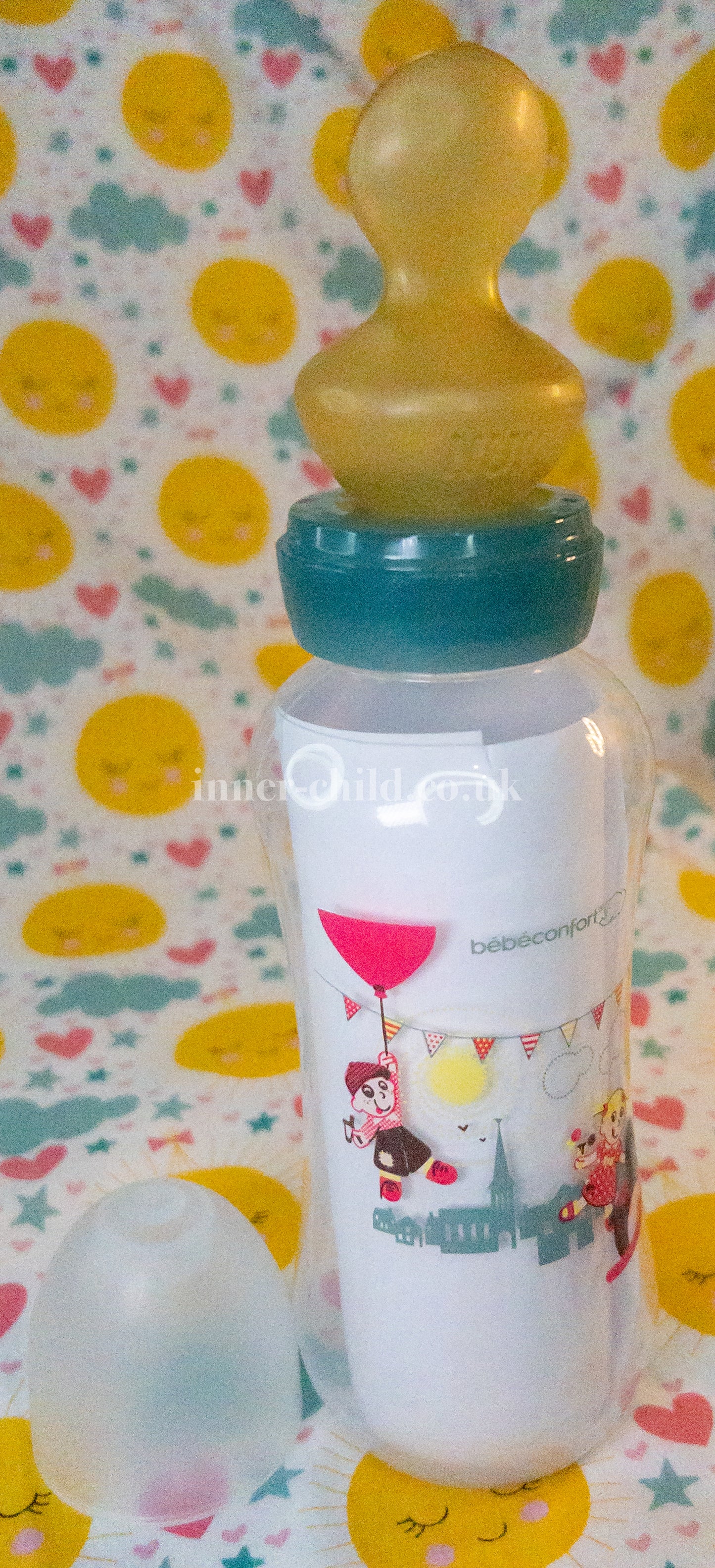 Children playing, 360ml (12oz) bottle