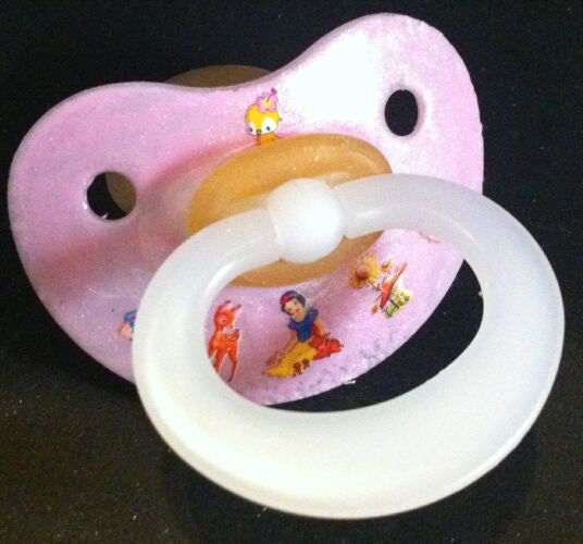 NUK pacifier hand decorated with Disney princess, Snow White – Inner Child